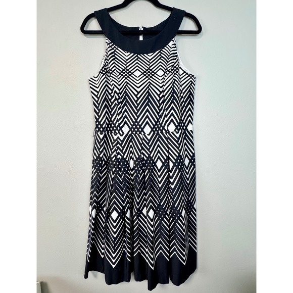 White House Black Market Chevron Print Sleeveless Sheath Pleated Dress Size 14 - Picture 11 of 11